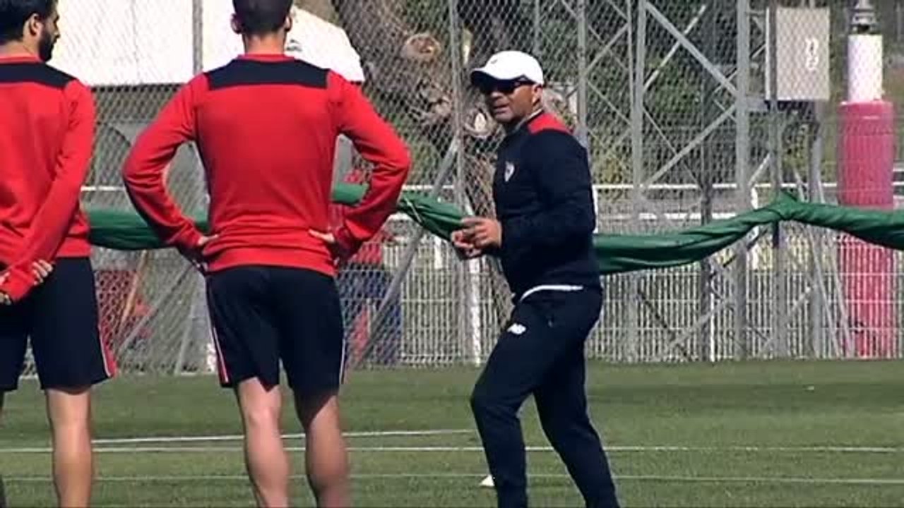 José Castro sobre la renovación de Sampaoli: "Sin prisa pero sin pausa"