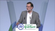 Rajoy reitera a ETA en Málaga que 