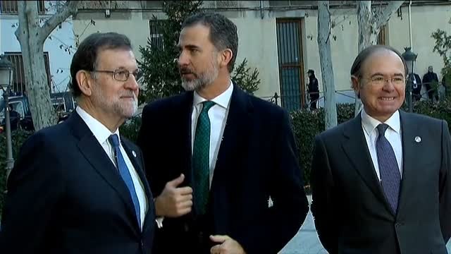 Rajoy sigue con la mano tendida a Puigdemont: La invitación es abierta y permanente a cambio de nada