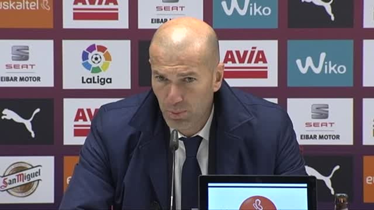 Zidane: "Estoy contento por Benzema, ha estado en los cuatro goles"