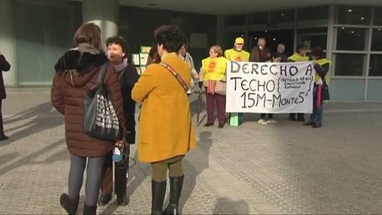 "Mi maltratador me ha asfixiado economicamente. Van a subastar mi casa"