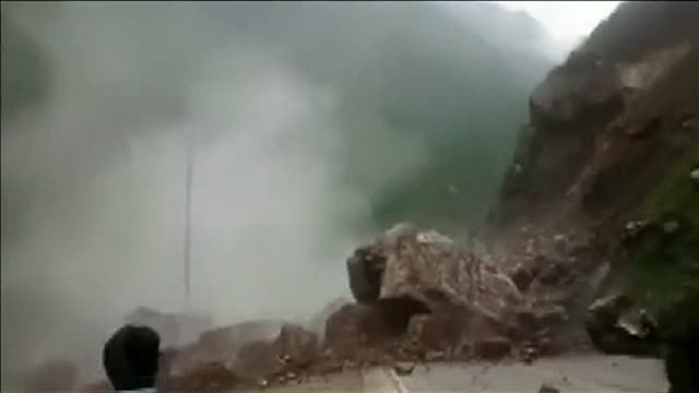 Las intensas lluvias provocan derrumbamientos en Perú