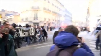 Fuertes disturbios en Nantes durante un acto de protesta contra Le Pen