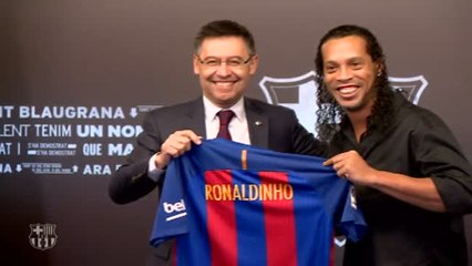 Ronaldinho, nuevo embajador del FC Barcelona