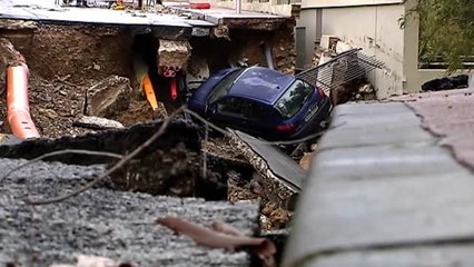 Más de 200 incidencias en Málaga por una fuerte tormenta de madrugada.