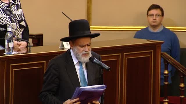 Recuerdo en el Senado a las víctimas del Holocausto