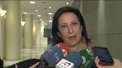 Margarita Robles pide aclarar si hay policías que operan por libre para implicar al rey emérito