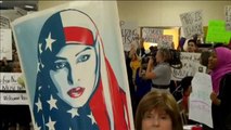 Protestas en aeropuertos de EEUU contra el veto de Trump a los musulmanes