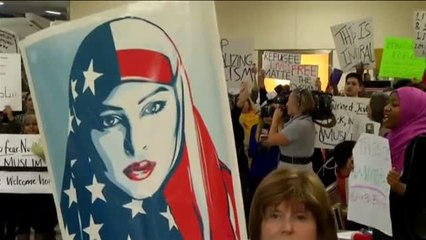 Protestas en aeropuertos de EEUU contra el veto de Trump a los musulmanes