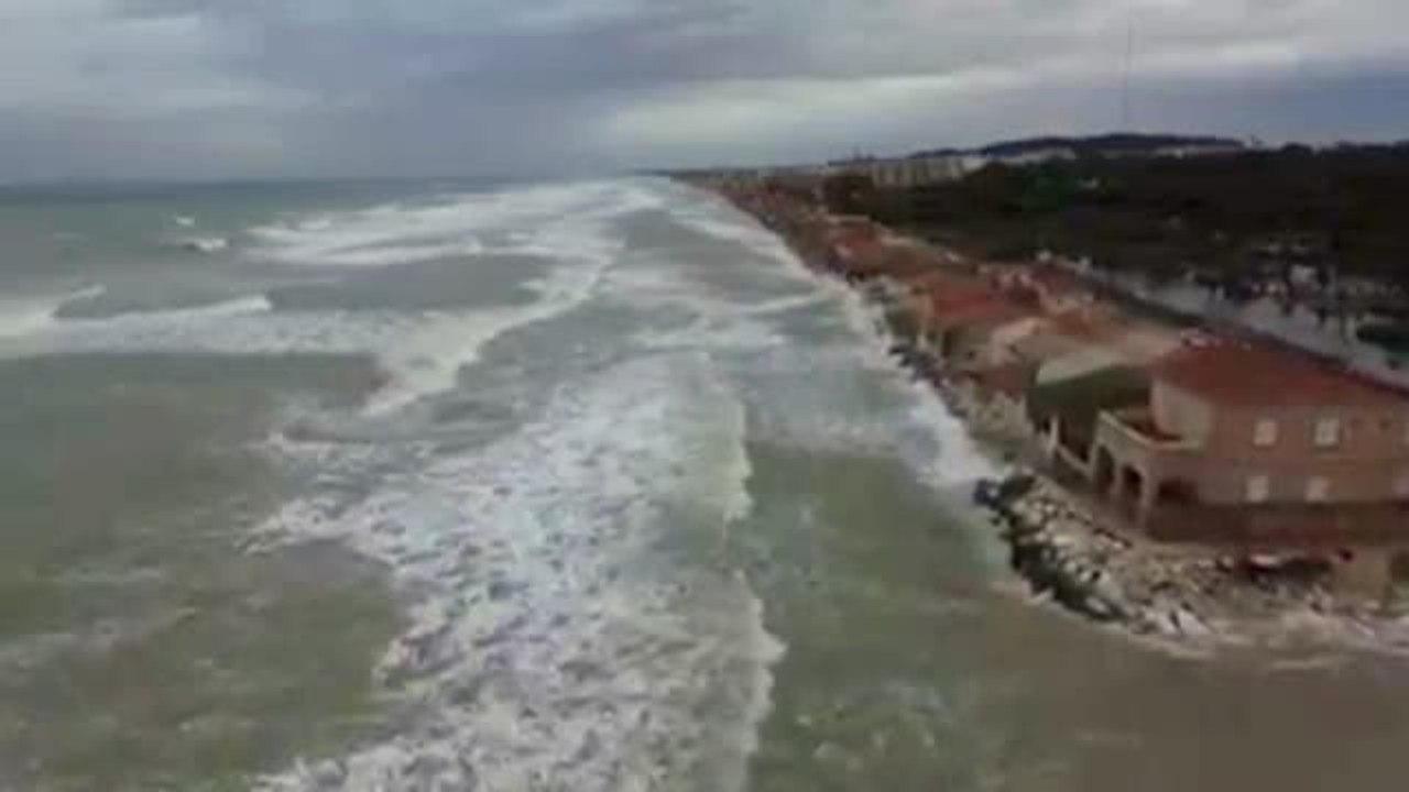 El mar se come las antiguas casas de pescadores de Guardamar del Segura