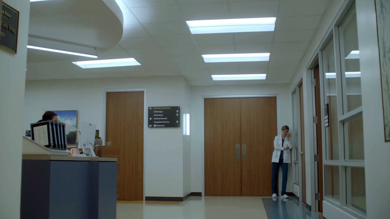 The Resident S02E20 Black Cloud
