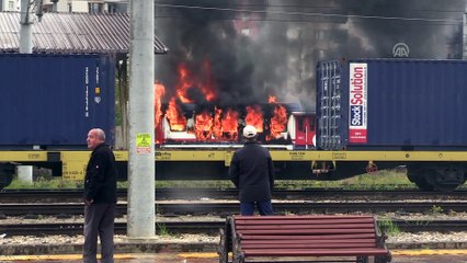 Hurdaya ayrılan vagonda yangın - ADANA