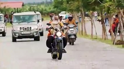 स्वामी रामदेव और सद्गुरु की बाइक की सवारी आज से पहले नहीं देखा होगा वायरल वीडियो