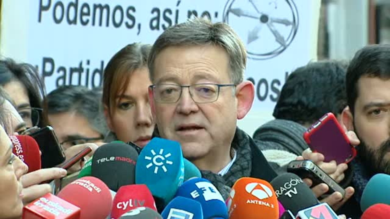 Ximo Puig y Fernández Vara elogian a Susana Díaz como candidata potencial