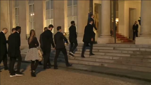 Hollande recibe a la selección francesa de balonmano