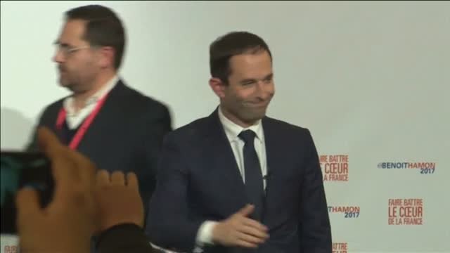 El partido socialista francés vira a la izquierda