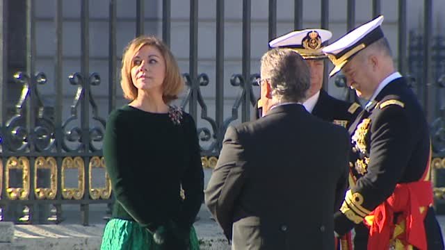 El rey preside la Pascua Militar en la que se 'estrenan' los nuevos ministros