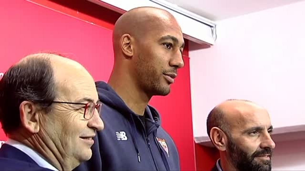 El medio centro del Sevilla,  N'Zonzi: "Estoy muy contento y quiero seguir aquí"