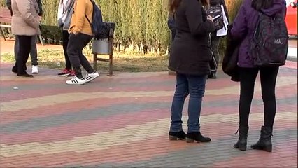 Apuñala a cinco compañeros que presuntamente le acosaban