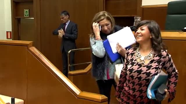 La Cámara vasca guarda un minuto de silencio por Gregorio Ordóñez, víctima de ETA