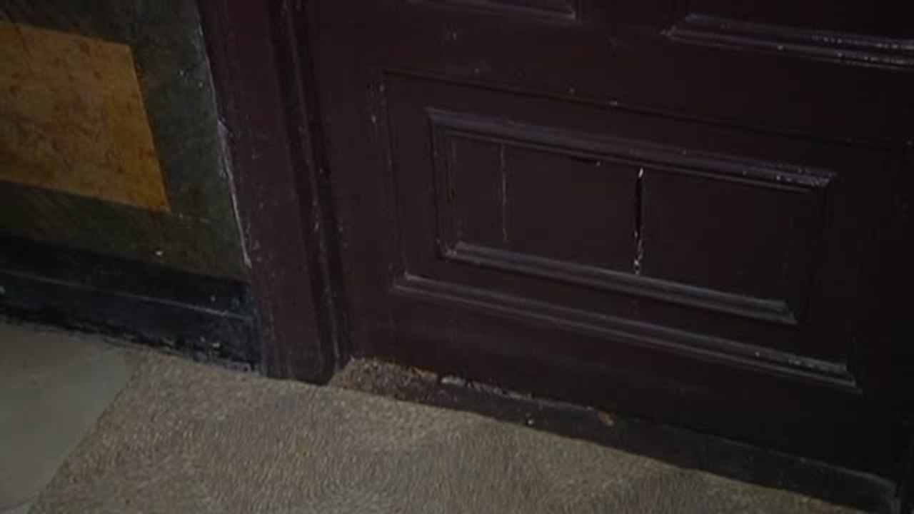 Intentan ocupar la vivienda del portavoz de ERC en el Ayuntamiento de Barcelona