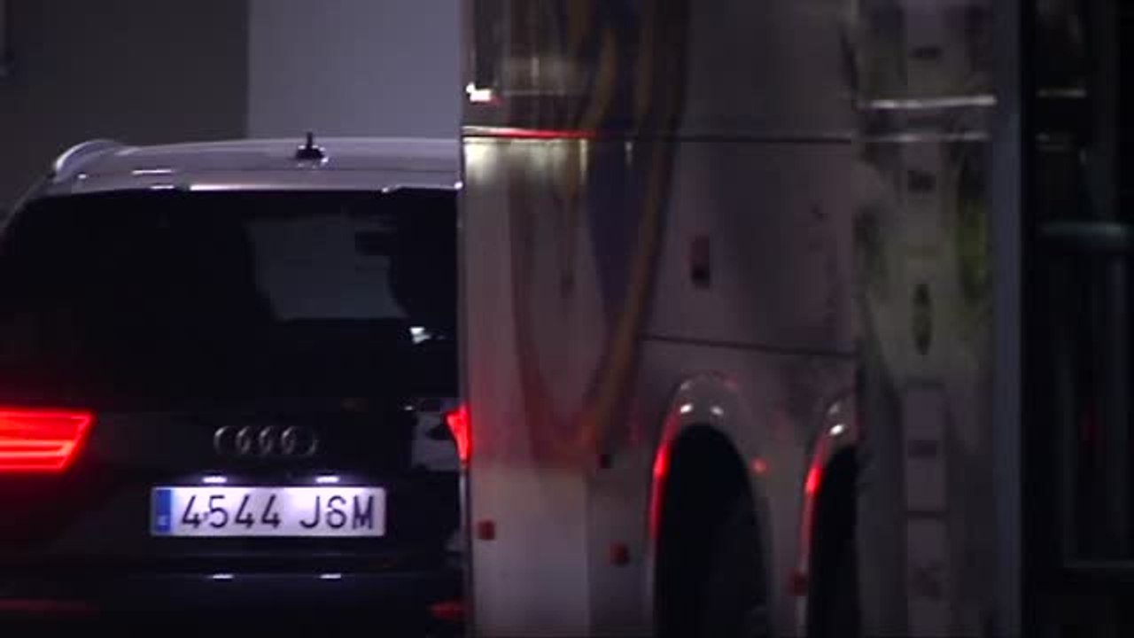 Cristiano Ronaldo llega con una muñeca vendada a la concentración