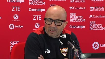 Sampaoli pide a la afición "que no nos distraiga lo externo, que nos aliente para ganar al Real Madrid"