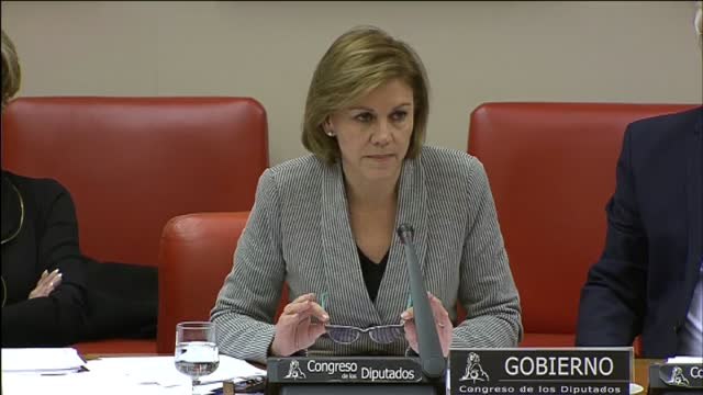 Cospedal afirma que los 42 contratos de los vuelos del Yak nunca han existido y nunca han estado en el Ministerio