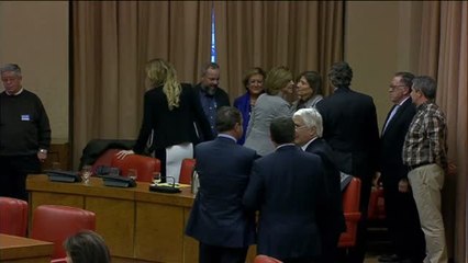 Cospedal pide perdón a los familiares del Yak42 "en nombre del Estado"