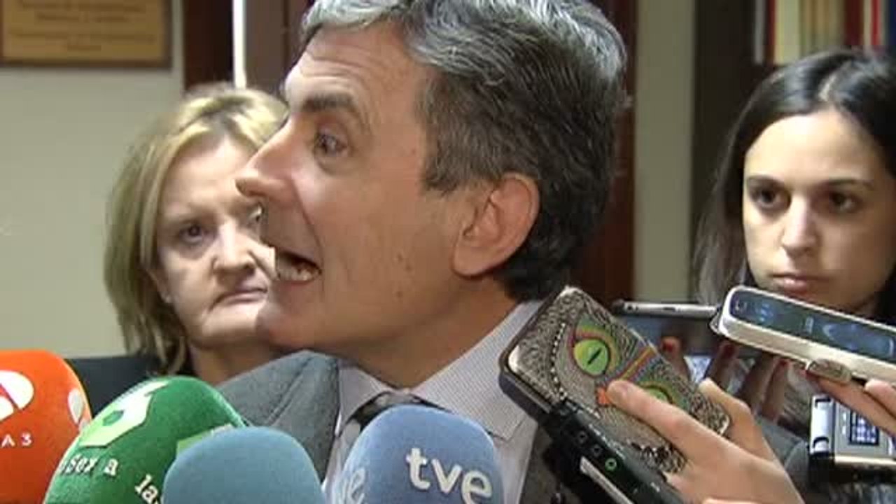 Pedro Saura acusa al PP de permitir a la familia Pujol "irse de rositas" gracias a la amnistía fiscal