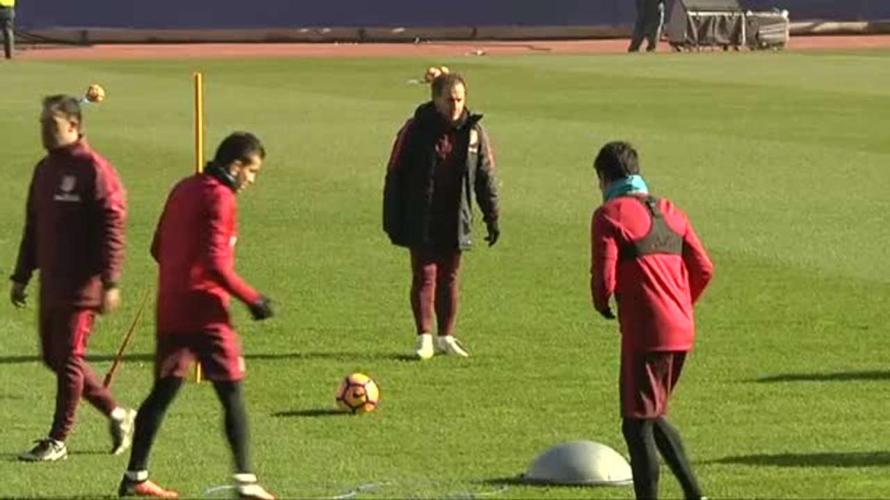 5.000 aficionados acuden al entrenamiento a puerta abierta del Atlético de Madrid