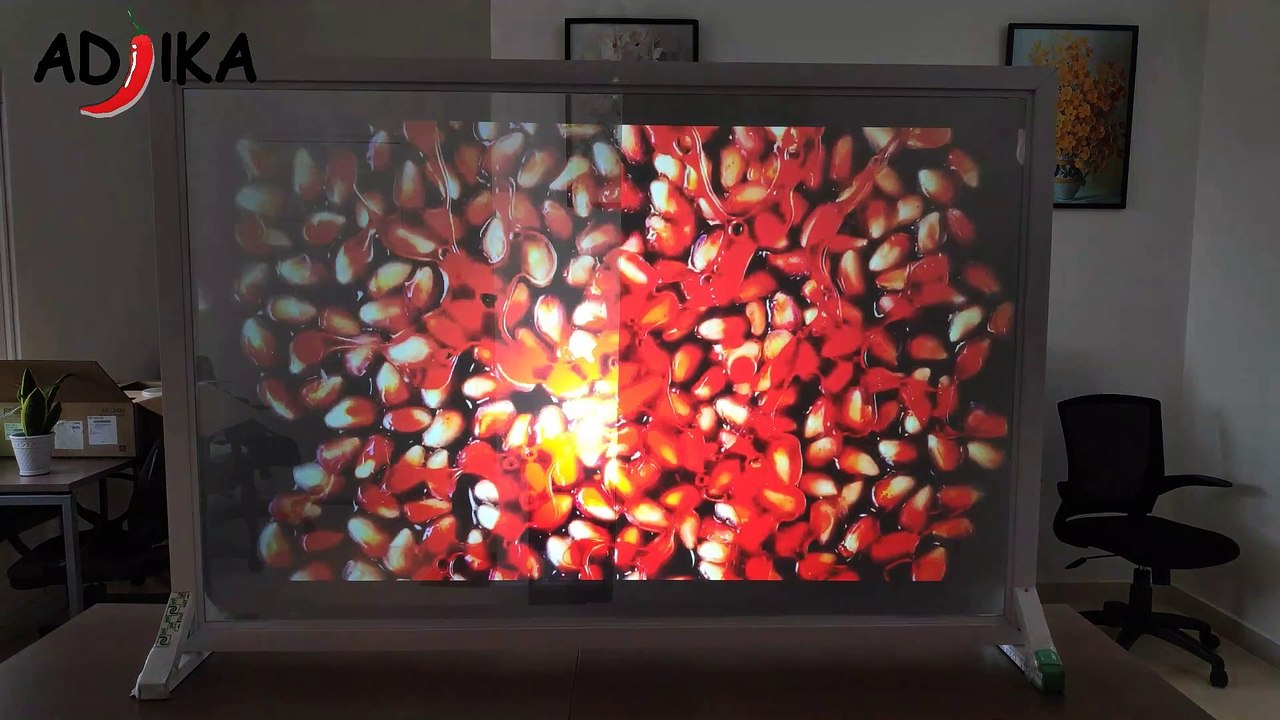 Màn hình trong suốt vs màn hình xám trên kính 1