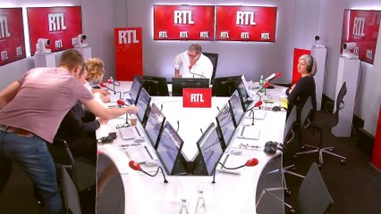 Remaniement : "Emmanuel Macron a décidé d'être seul", estime Alba Ventura