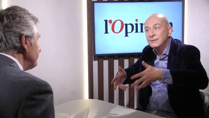 «La politique de Macron est à contretemps des attentes dominantes», affirme François Lenglet (journaliste économique)
