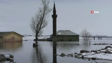 Baraj Gölü Doldu, Köy Camisi Sular Altında Kaldı