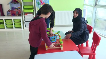 Suriyeli Anis'in Türkiye'de otizm ile mücadelesi - ANKARA