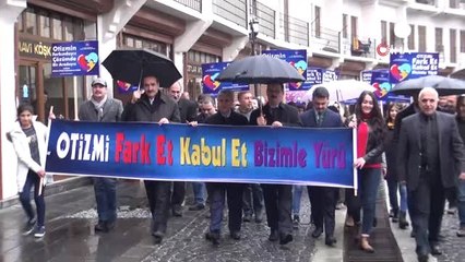 Bitlis'te Otizm Farkındalık Yürüyüşü