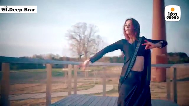 અમેરિકન યુવતીએ પંજાબી સોંગ પર કર્યો નાગિન ડાન્સ, સાડી અને વેસ્ટર્ન ડ્રેસમાં અલગ જ સ્ટાઇલ