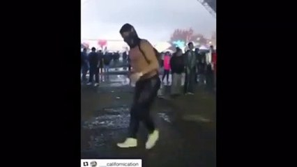 DAVID U KOŽNIM PANTALONAMA đuska uz neki RAVE u Kaliforniji!
