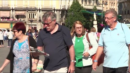 El paro baja en 33.956 personas en marzo