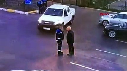 Zabıta memurunu darp eden müdür