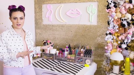 Molly Burke's Colorful Bathroom Tour