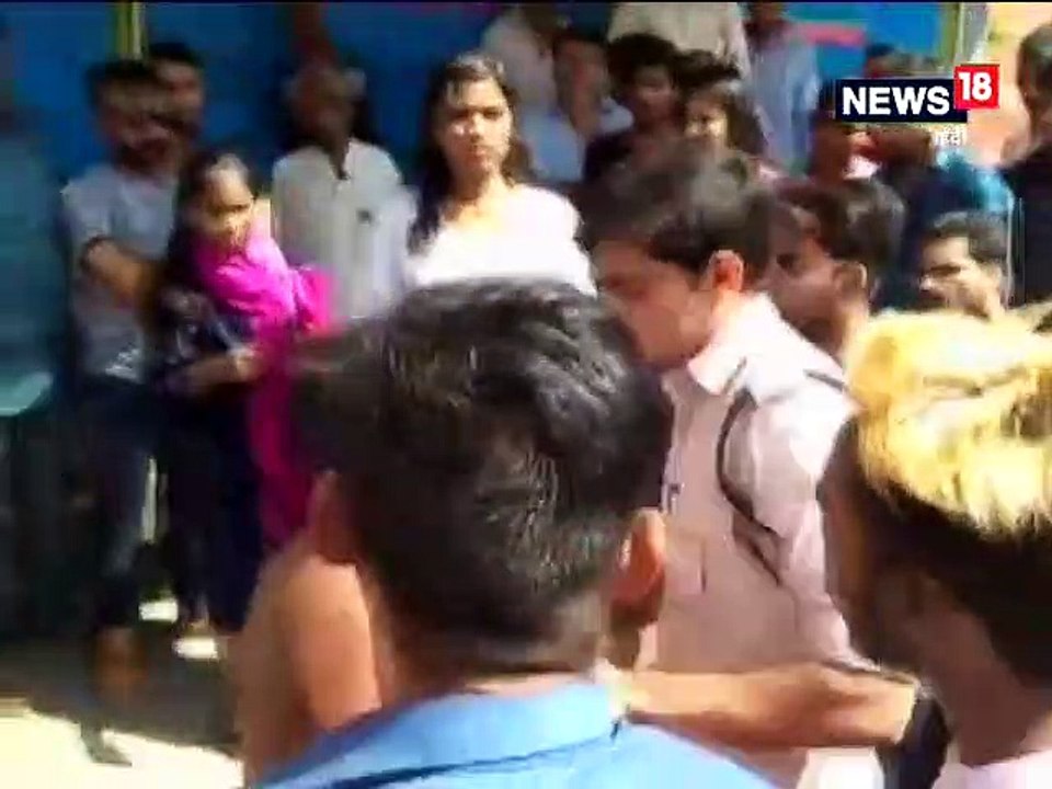 VIDEO: नाबालिग लड़की से छेड़खानी कर रहे मनचले की पिटाई, हाथ-पैर जोड़कर मांग रहा था माफी