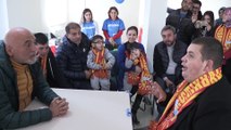 Teknik direktör Hikmet Karaman'dan otistik çocuklara ziyaret - KAYSERİ