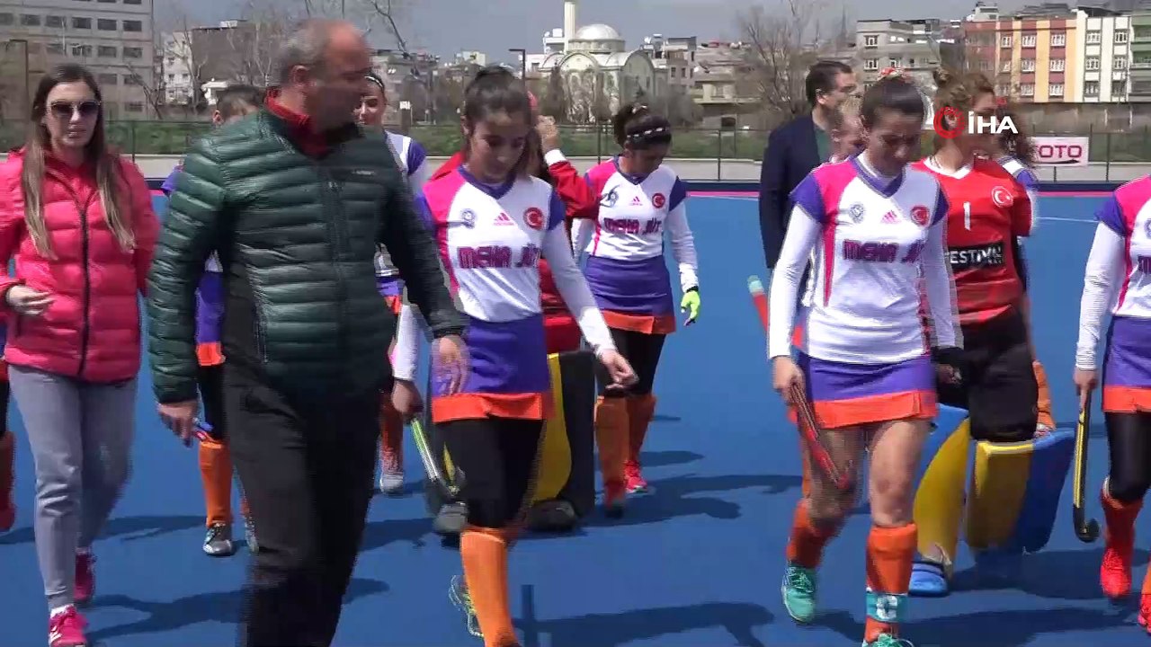 Kadın hokeycilerden farklı başlangıç