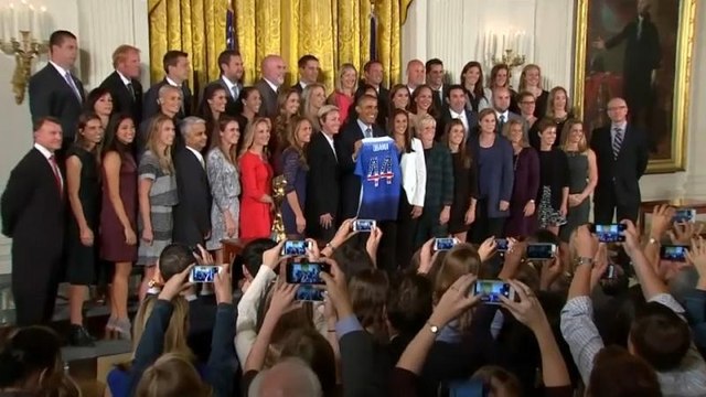 Американские футболистки против дискриминации