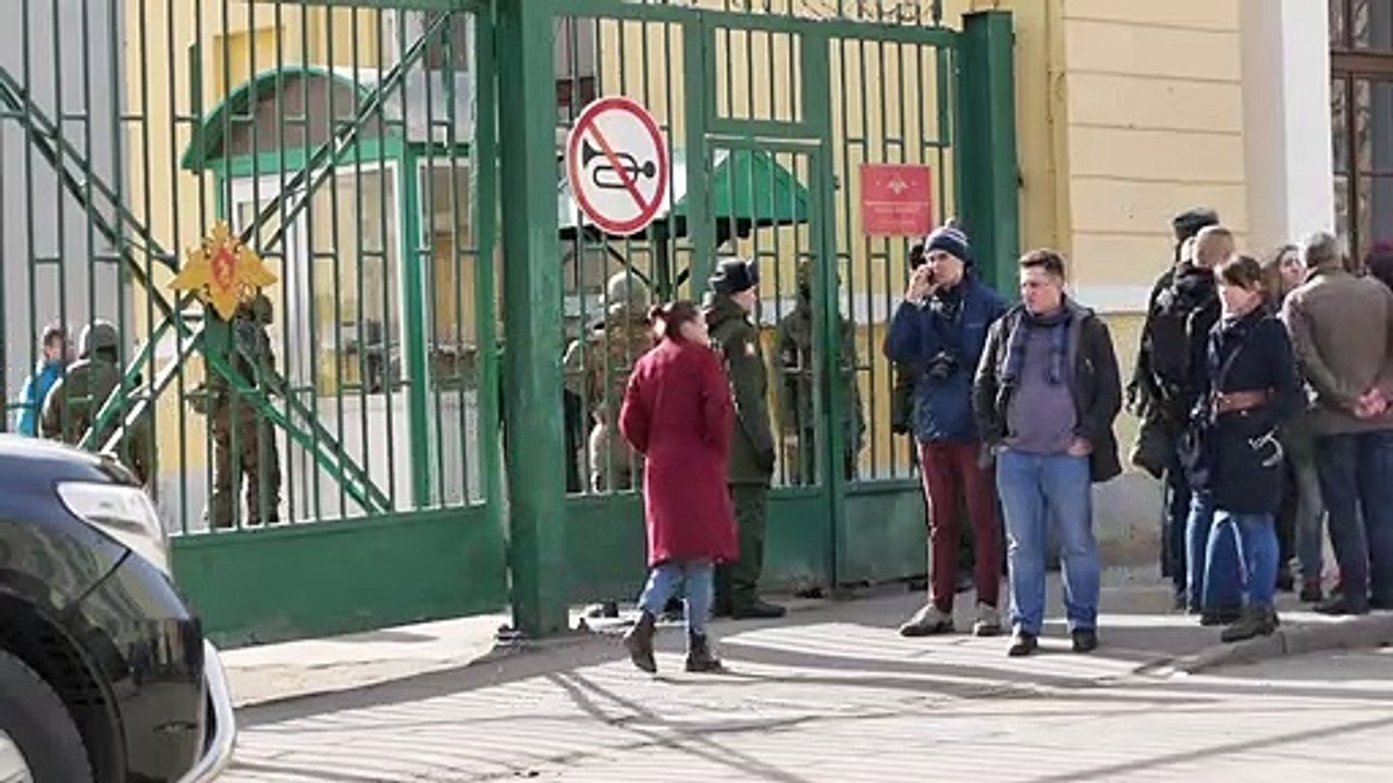 ثلاثة جرحى في انفجار عبوة في أكاديمية عسكرية في سان بطرسبورغ