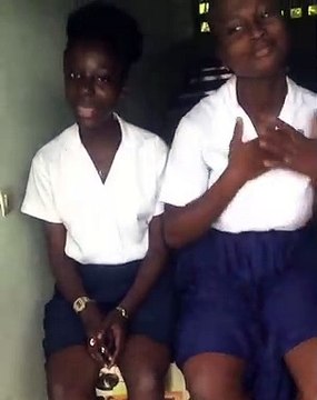 Ces deux cette jeunes filles ont de sublimes voix. A voir absolument !