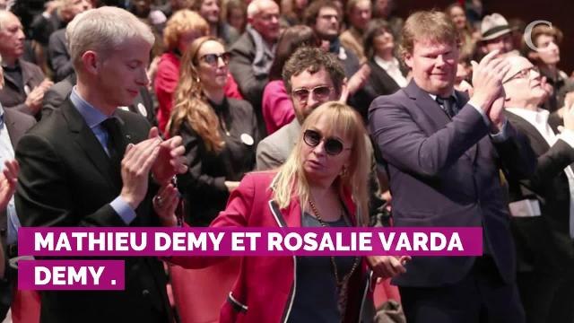 PHOTOS. Obsèques d'Agnès Varda : son fils Mathieu et sa fille Rosalie émus pour un dernier hommage
