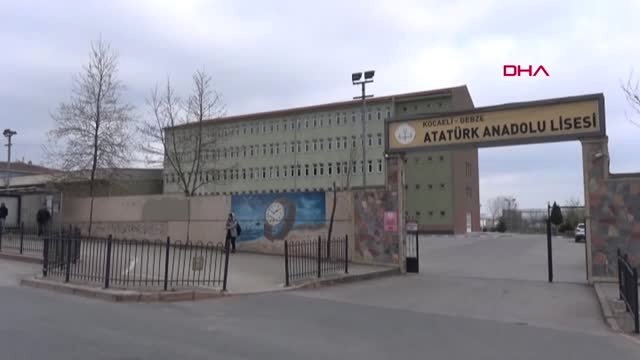 Kocaeli Müdür Yardımcısını, Öğrencisi Bıçaklayarak Öldürdü